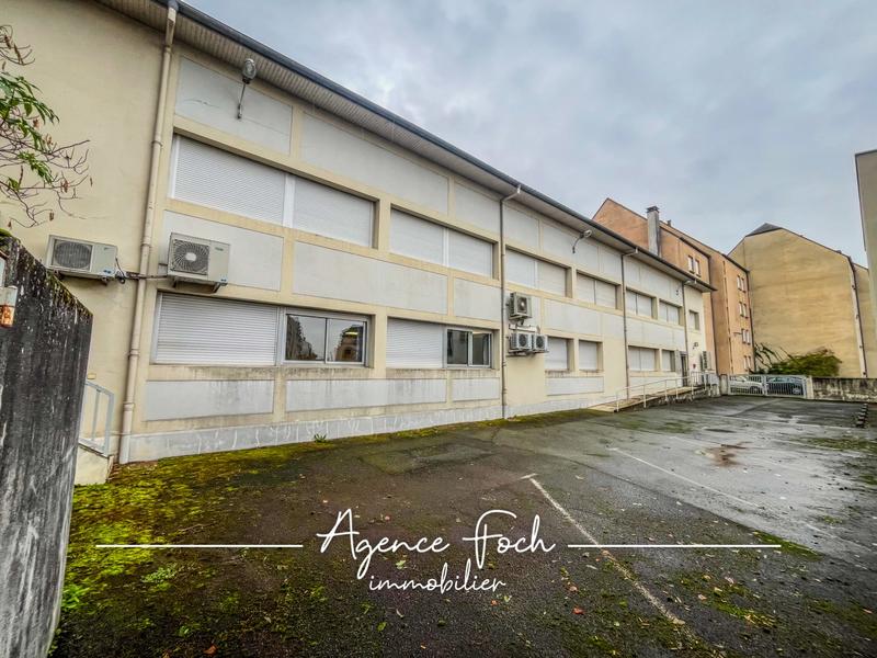 Local d'activités - 822 m²