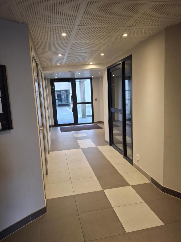 Penthouse - 105 m² - 4 pièces