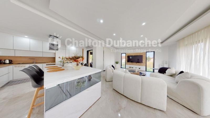 Maison - 145 m² - 6 pièces