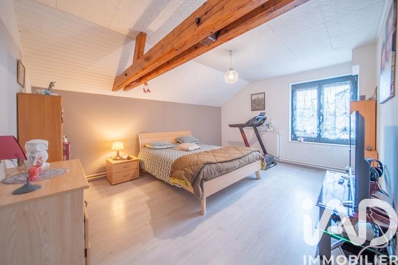 Maison - 181 m² - 8 pièces