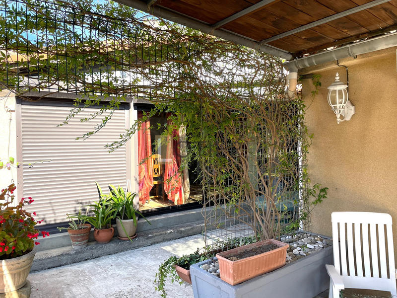 Maison - 240 m² - 8 pièces