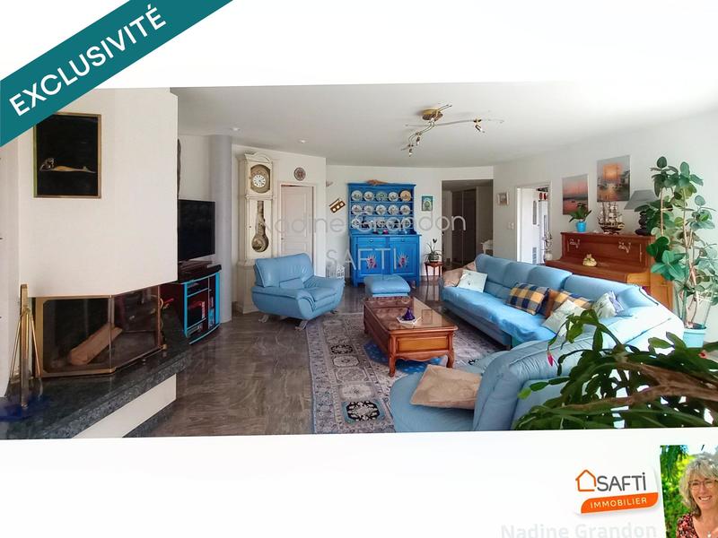 Villa - 259 m² - 9 pièces