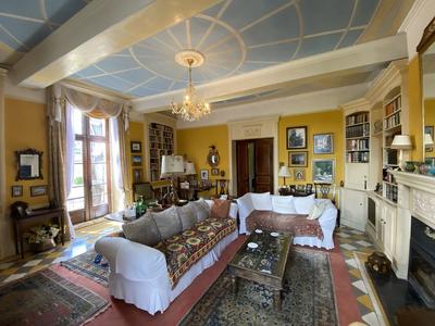 Maison en pierre - 383 m² - 14 pièces