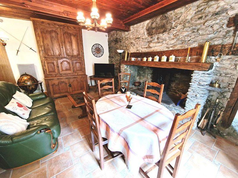 Maison en pierre - 147 m² - 7 pièces