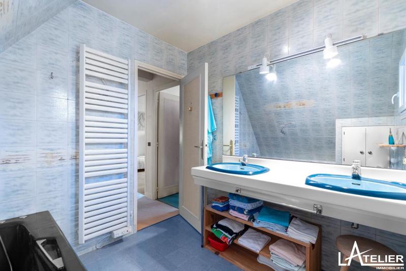 Maison - 145 m² - 7 pièces