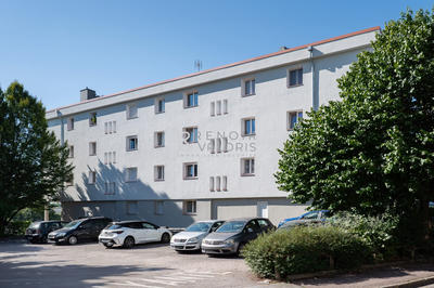 Appartement - 80 m² - 5 pièces