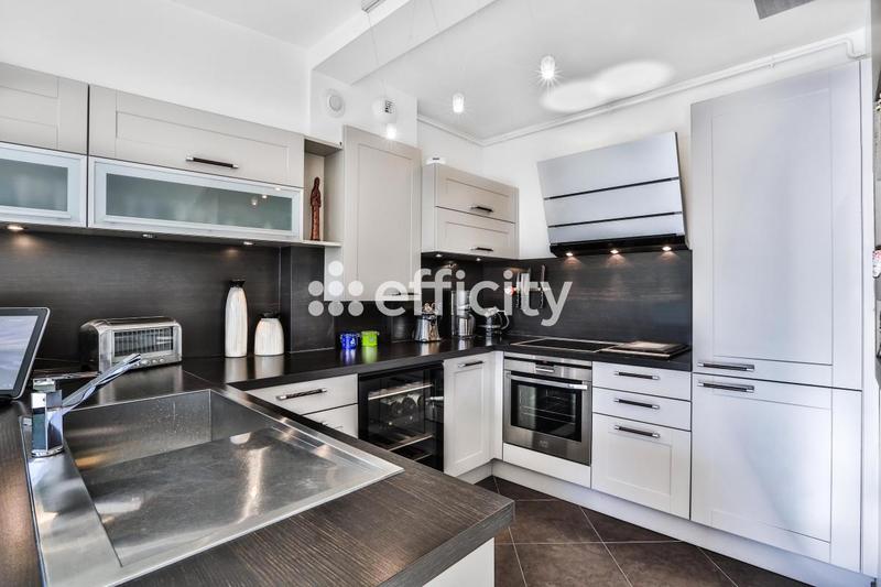 Appartement - 130 m² - 4 pièces