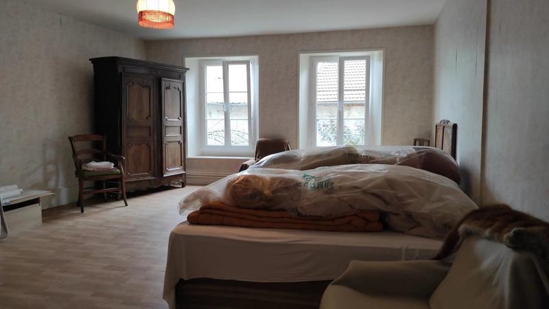 Maison - 242 m² - 8 pièces