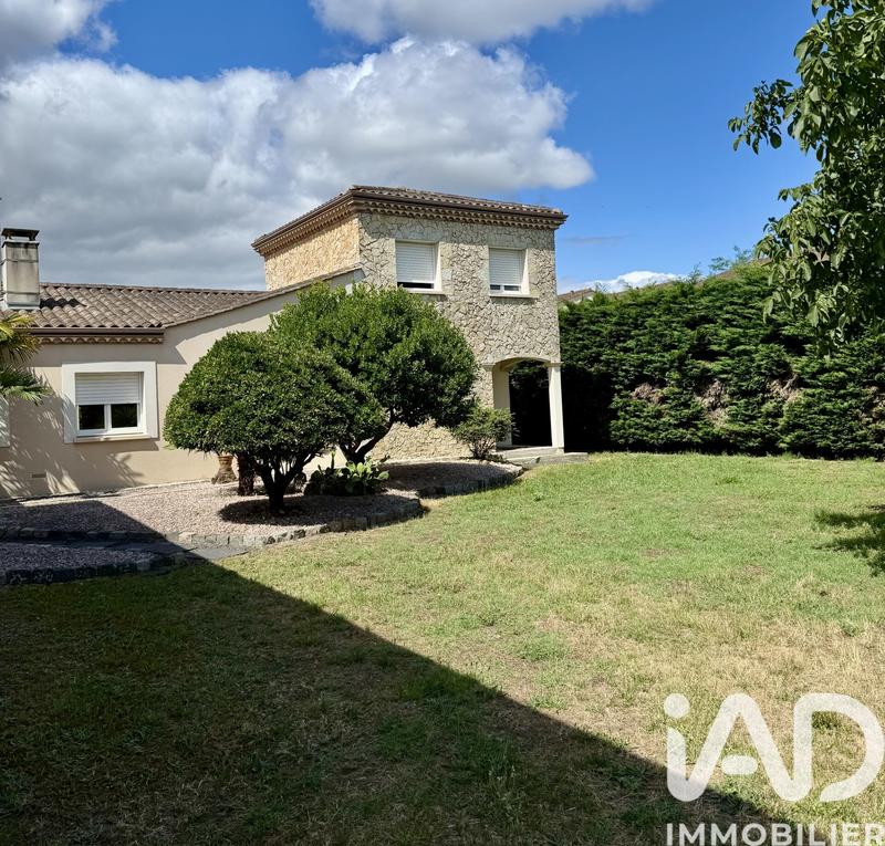 Maison - 226 m² - 6 pièces