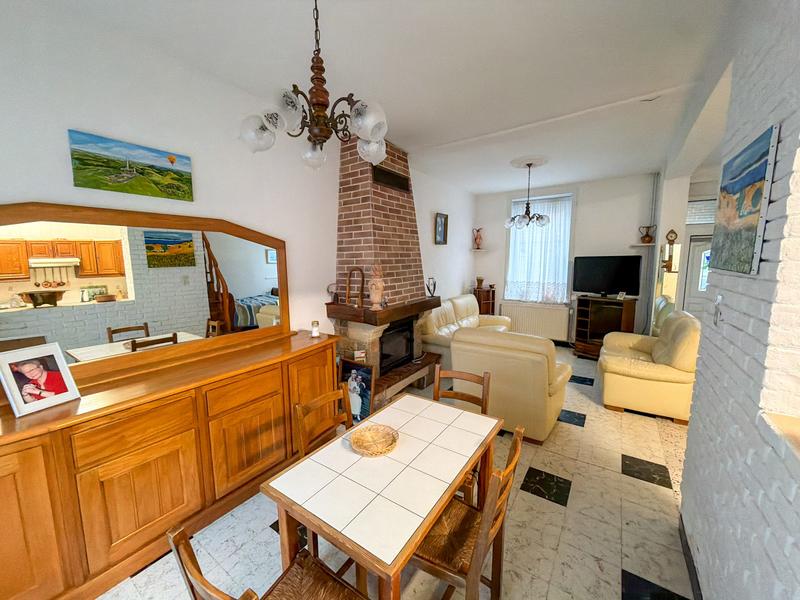 Maison - 90 m² - 4 pièces