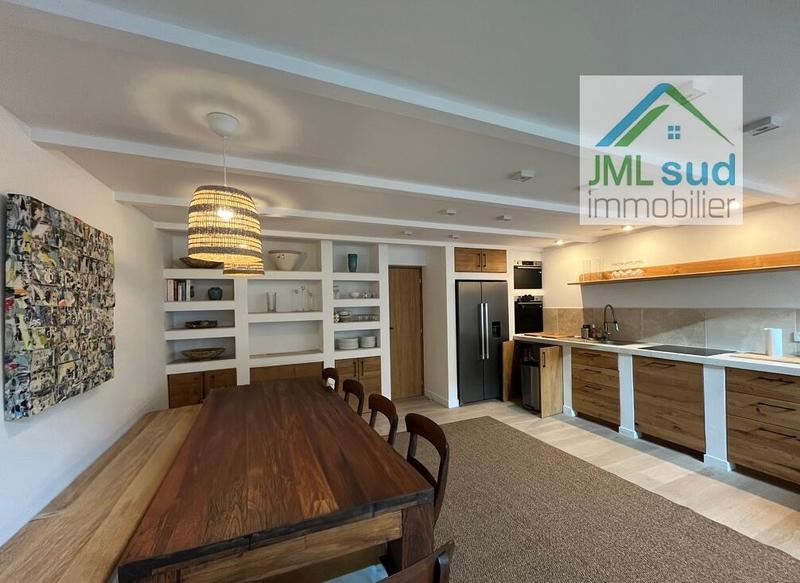 Appartement - 99 m² - 4 pièces