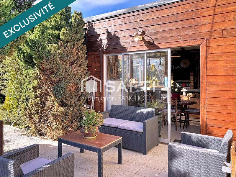 Maison - 250 m² - 6 pièces