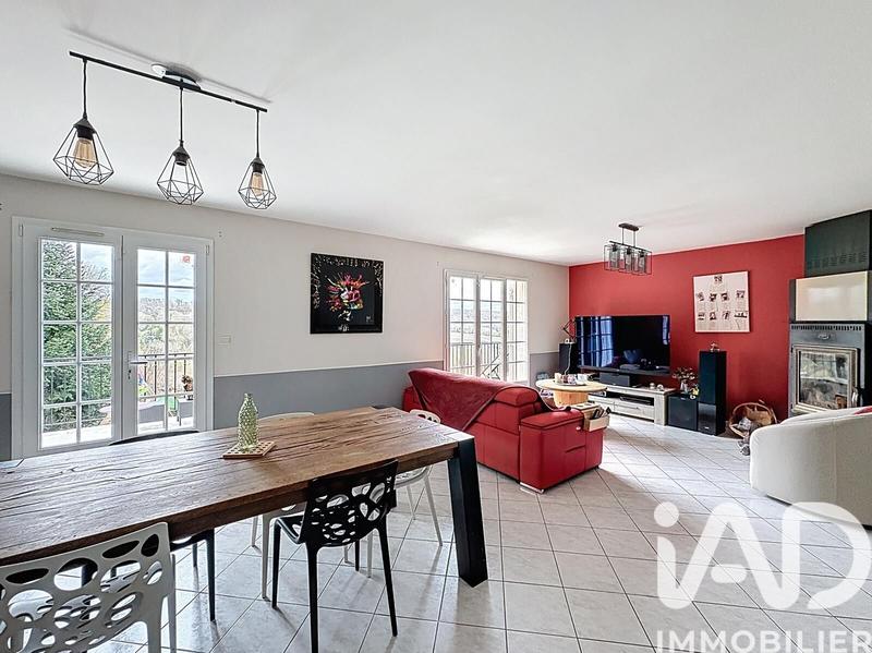 Maison - 136 m² - 4 pièces