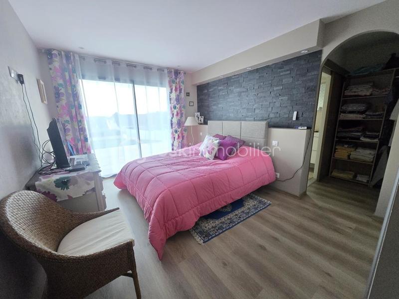 Pavillon - 130 m² - 5 pièces