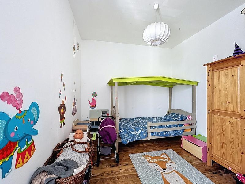 Maison - 226 m² - 8 pièces