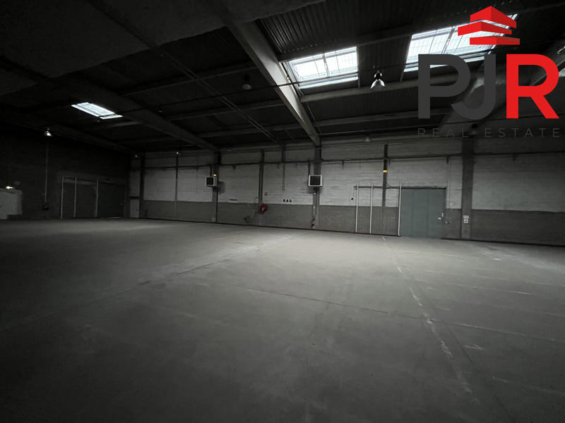 Local d'activités - 1 725 m²