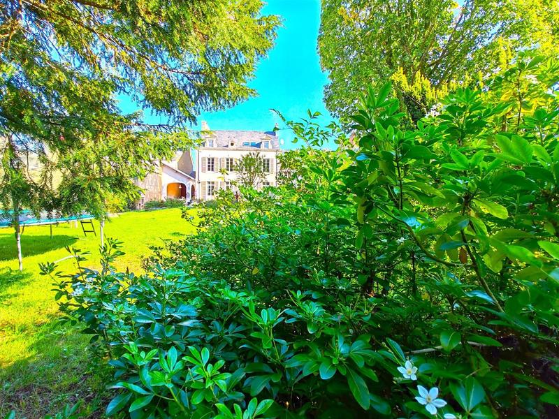 Maison de maîtres - 395 m² - 16 pièces