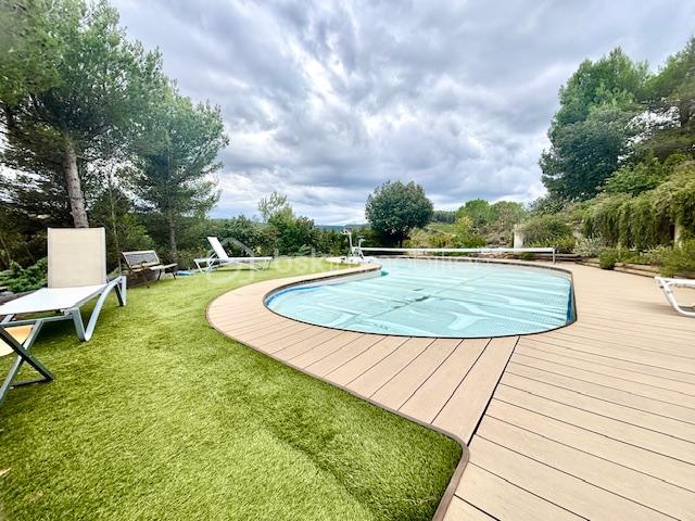 Maison d'architecte - 160 m² - 6 pièces