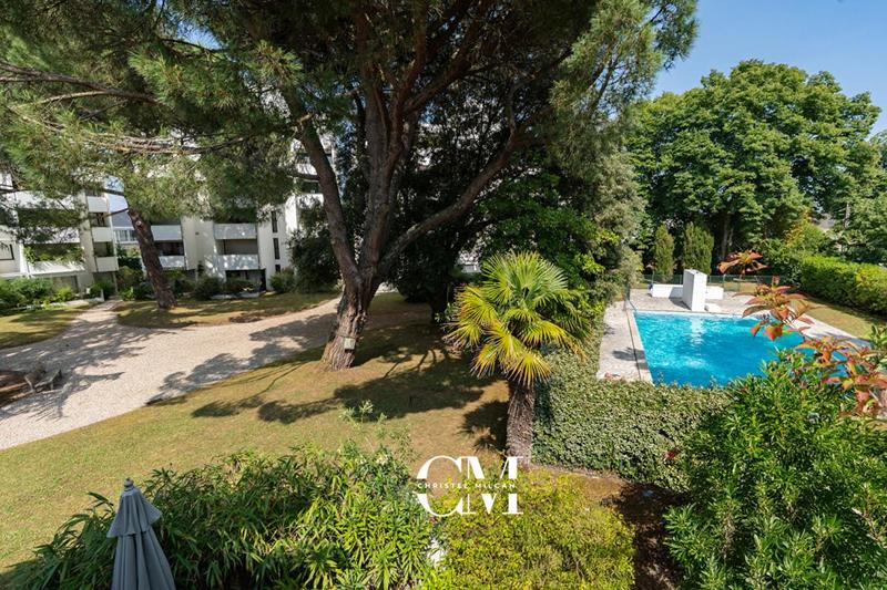 Appartement - 98 m² - 4 pièces