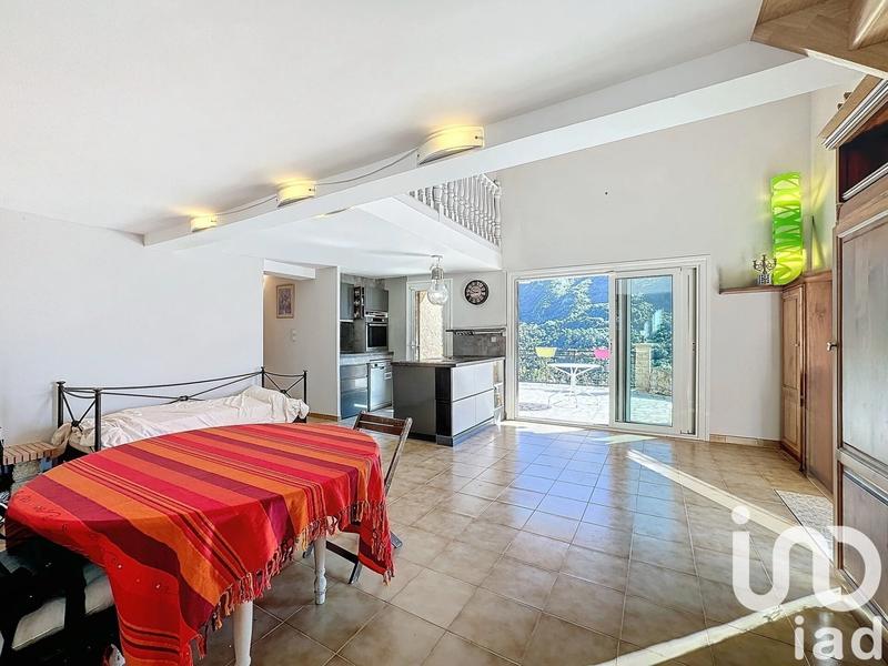 Maison - 96 m² - 4 pièces