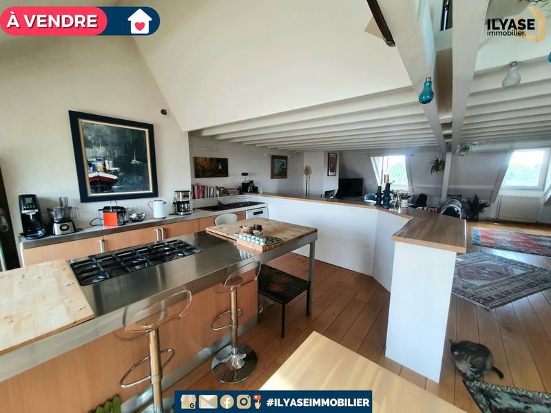 Triplex - 203 m² - 6 pièces