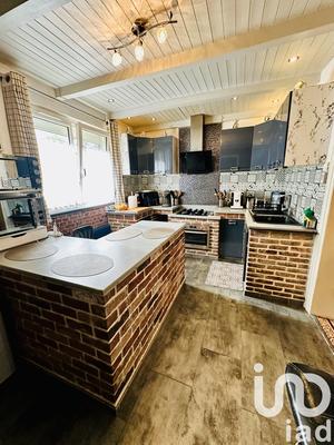 Maison - 95 m² - 5 pièces