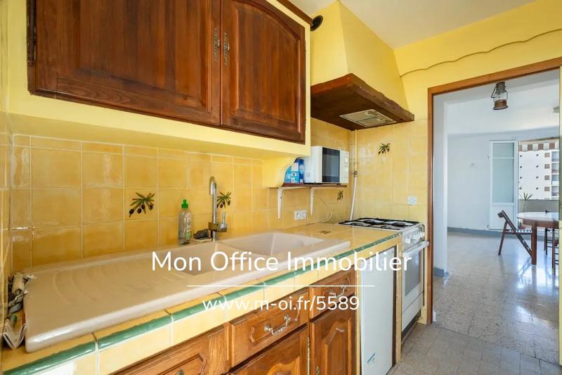 Appartement - 80 m² - 5 pièces