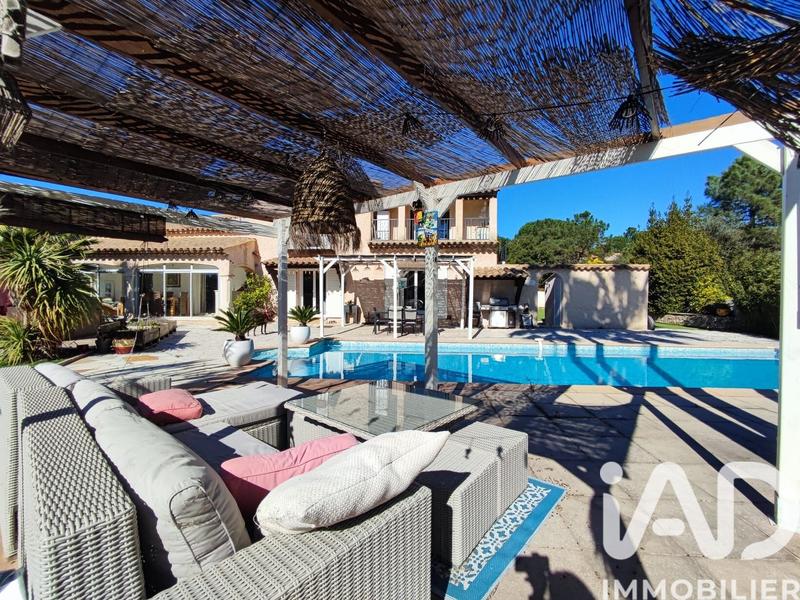 Maison - 187 m² - 8 pièces