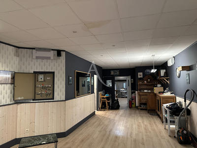 Local commercial - 100 m² - 1 pièce
