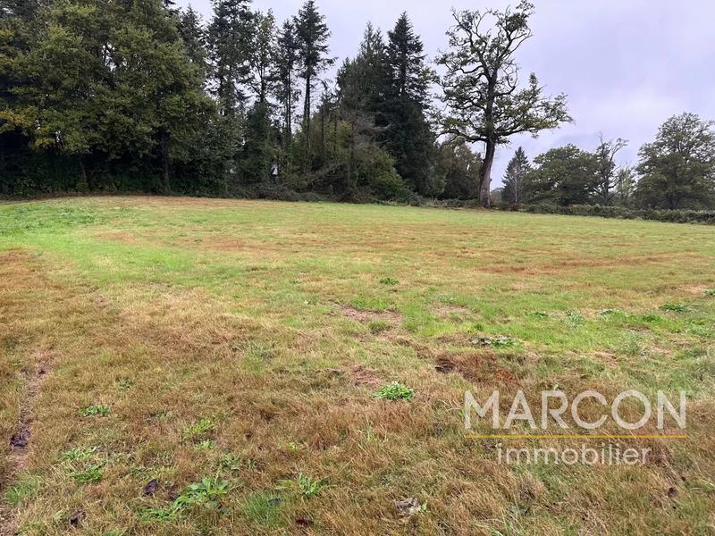 Terrain constructible - 3 080 m²
