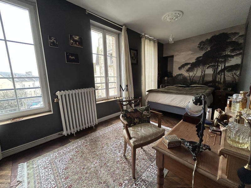 Maison - 183 m² - 8 pièces