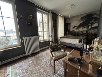 Maison - 183 m² - 8 pièces