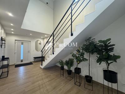 Maison d'architecte - 154 m² - 6 pièces