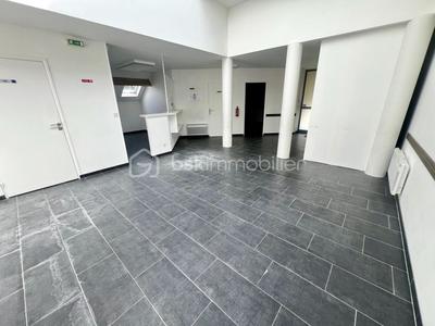 Maison - 203 m² - 6 pièces