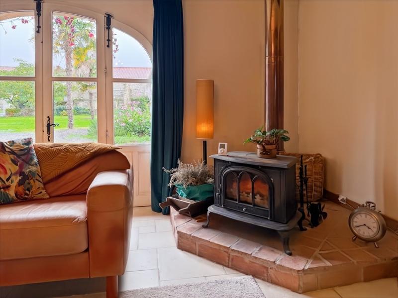 Maison - 387 m² - 8 pièces