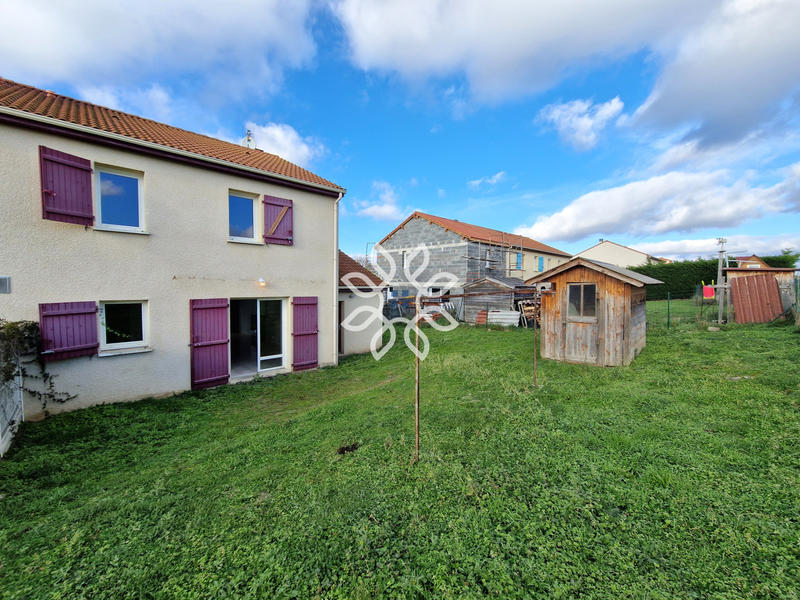 Maison de village - 100 m² - 4 pièces