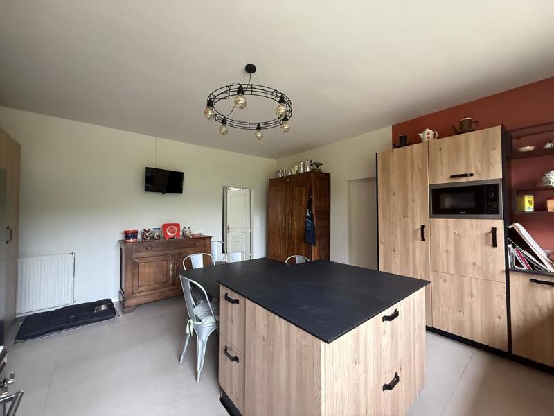 Maison - 192 m² - 5 pièces