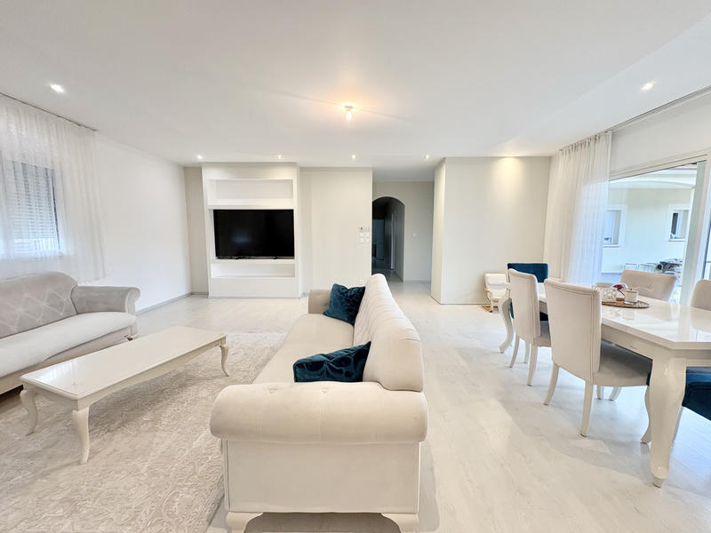 Maison - 157 m² - 6 pièces