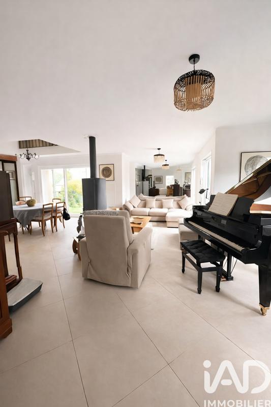 Maison - 165 m² - 6 pièces