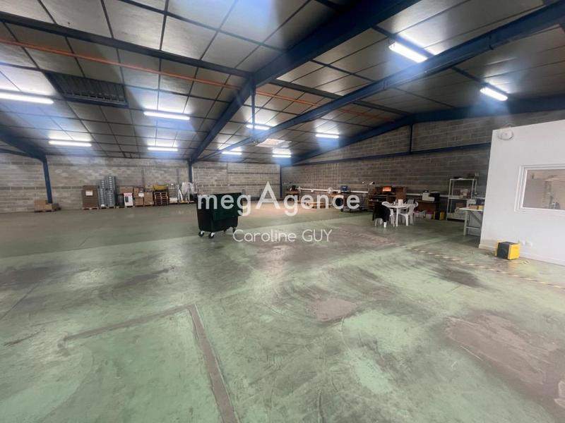 Local commercial - 600 m² - 2 pièces
