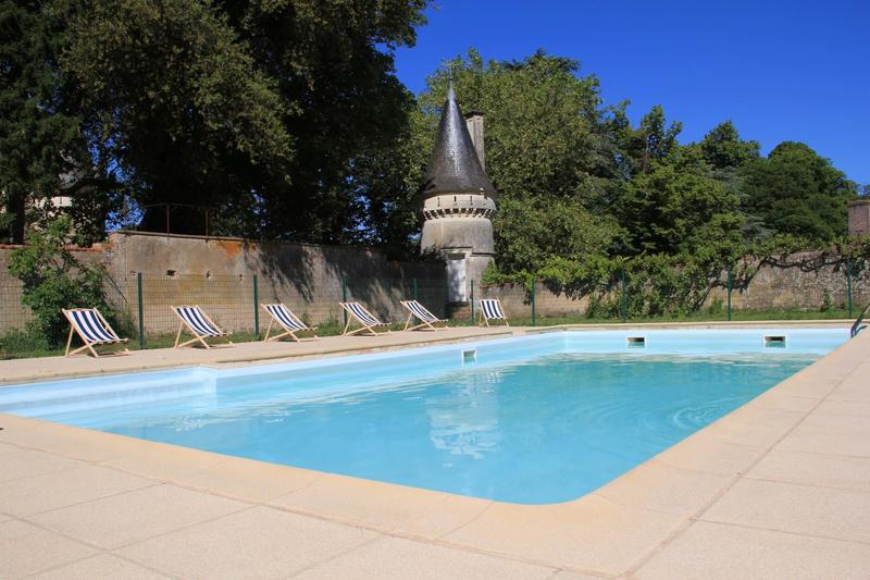 Château - 2 000 m² - 40 pièces
