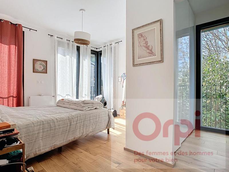 Maison - 211 m² - 7 pièces