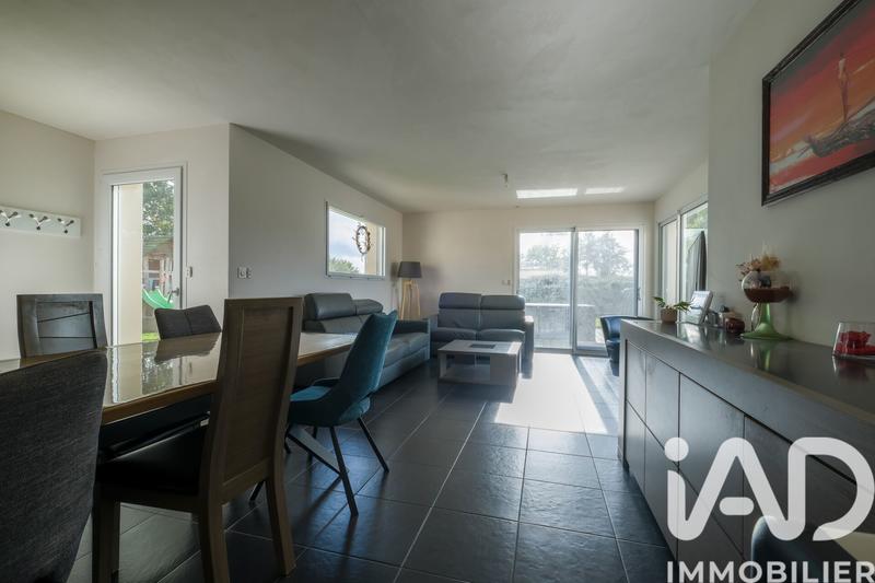 Maison - 121 m² - 6 pièces