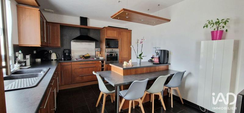 Maison - 151 m² - 5 pièces