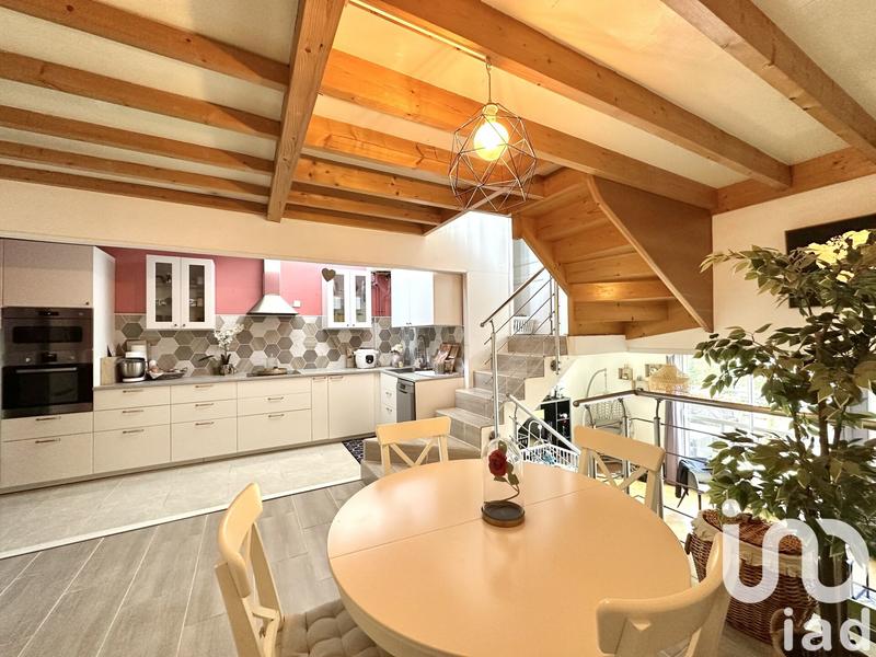 Appartement - 93 m² - 4 pièces