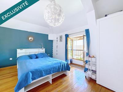 Maison - 138 m² - 8 pièces