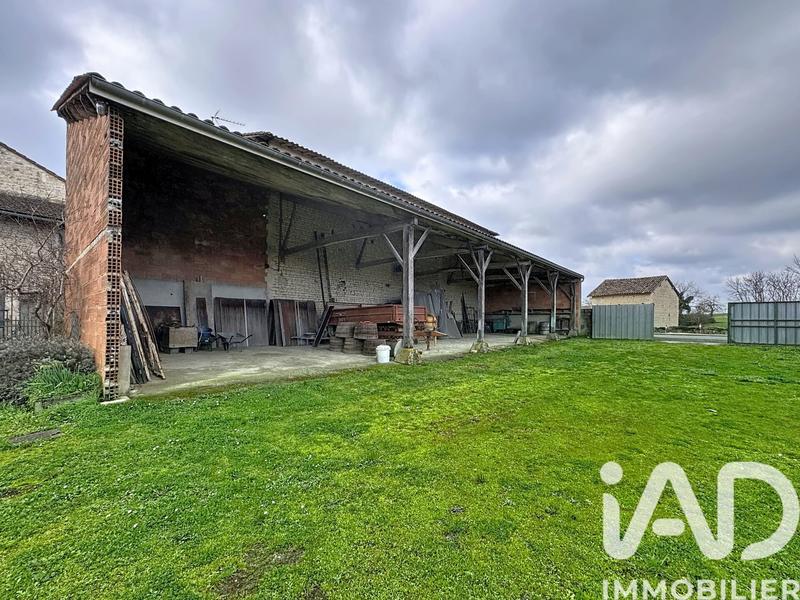 Maison - 180 m² - 8 pièces