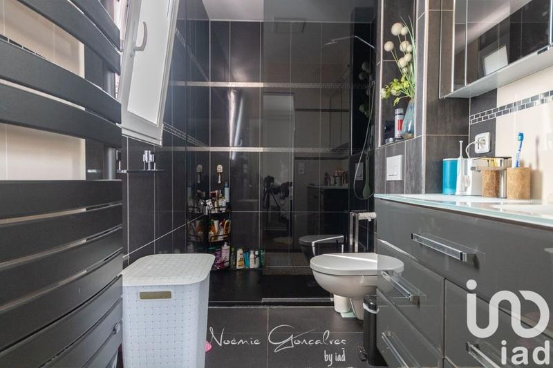 Maison de village - 200 m² - 9 pièces