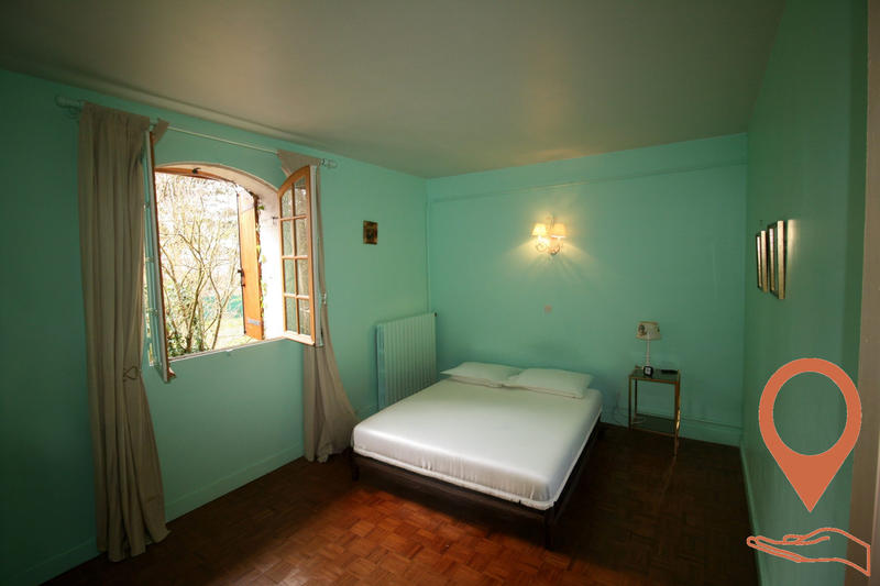 Maison traditionnelle - 575 m² - 16 pièces