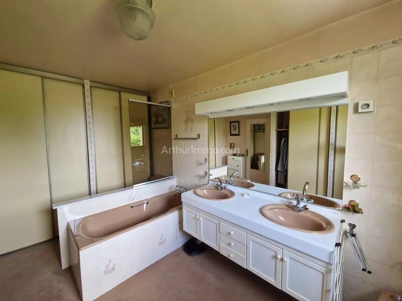 Appartement - 180 m² - 5 pièces